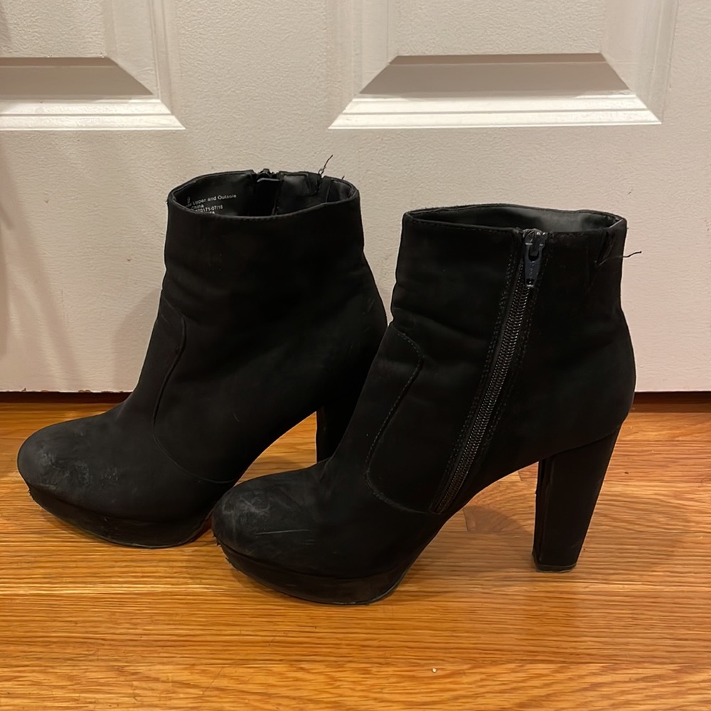 Mossimo Black heeled booties
